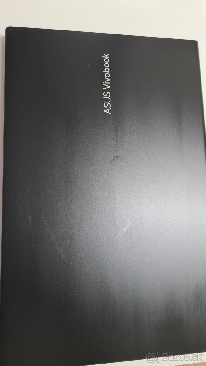 Asus vivobook 15 - 8