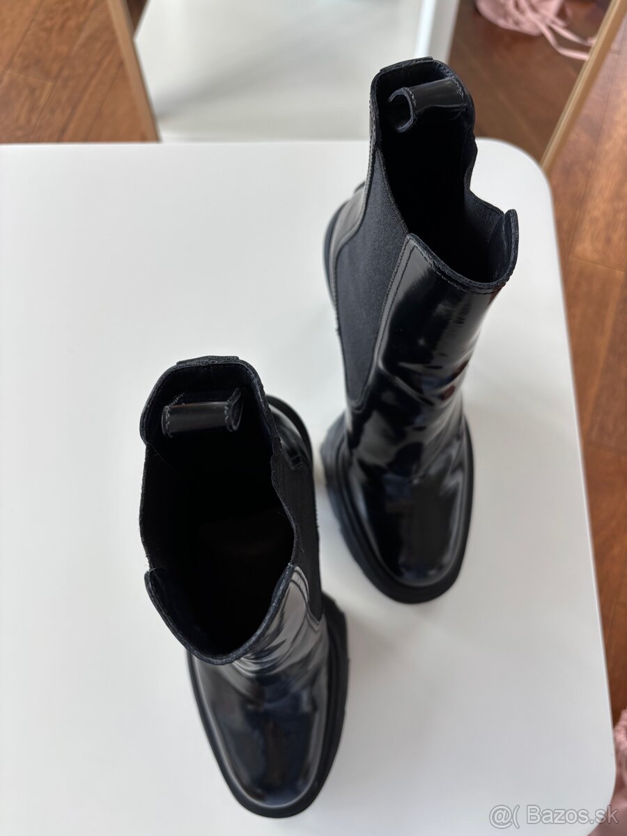 Alexander McQueen Tread Slick Chelsea Boot 'Black' - 8