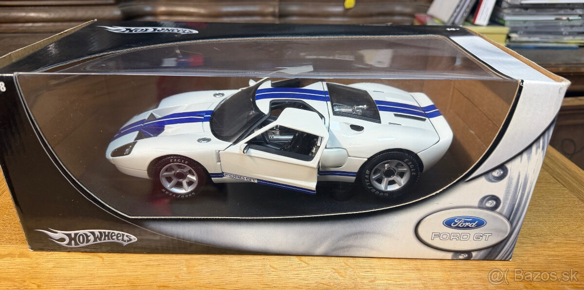 Ford Mustang - modely II. 1:18 - 8