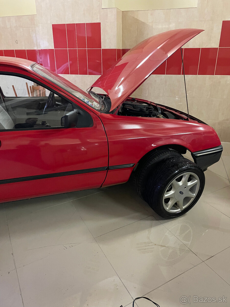 Ford SIERRA 1600 - 8