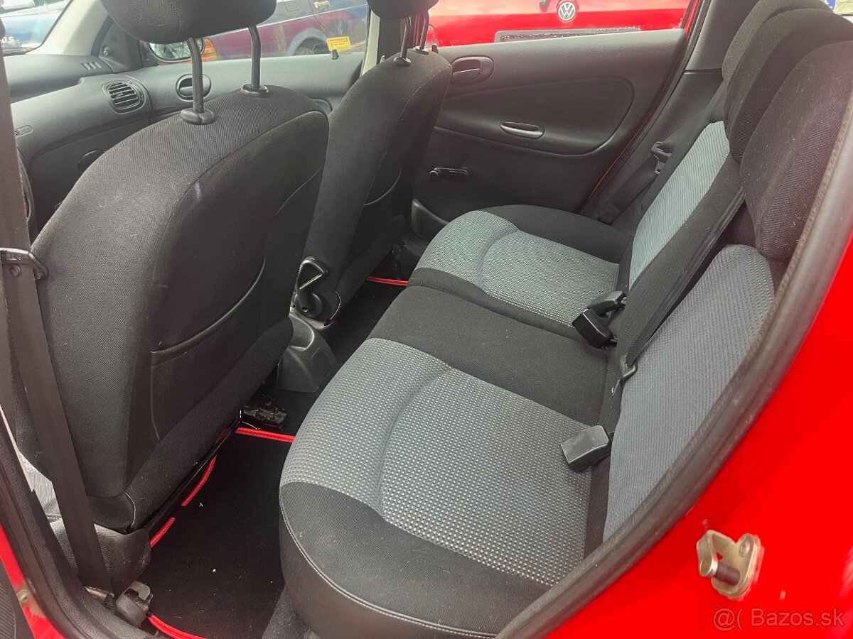 Peugeot 206, 1.1i - 8