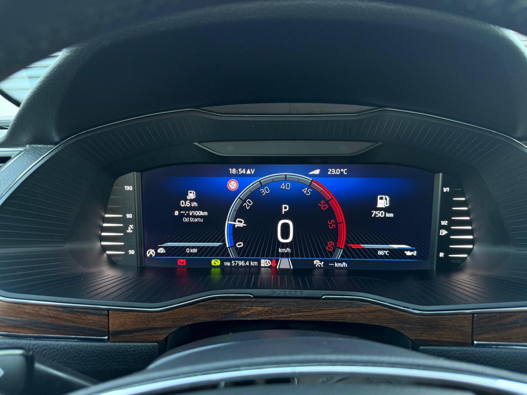 Škoda Superb Combi 2023 - 8