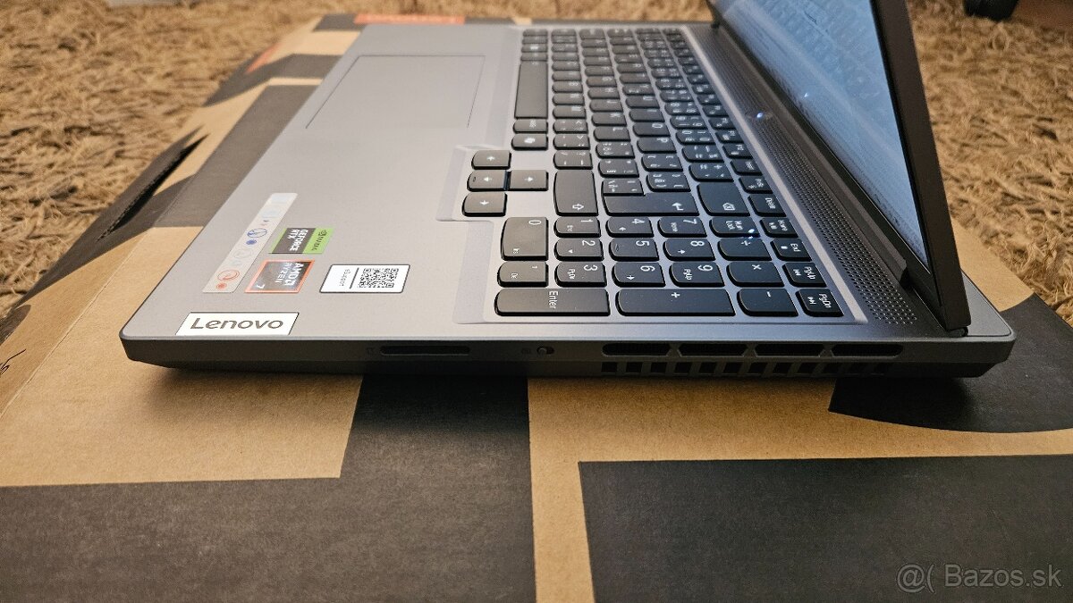 Lenovo Legion Slim 5 - 8