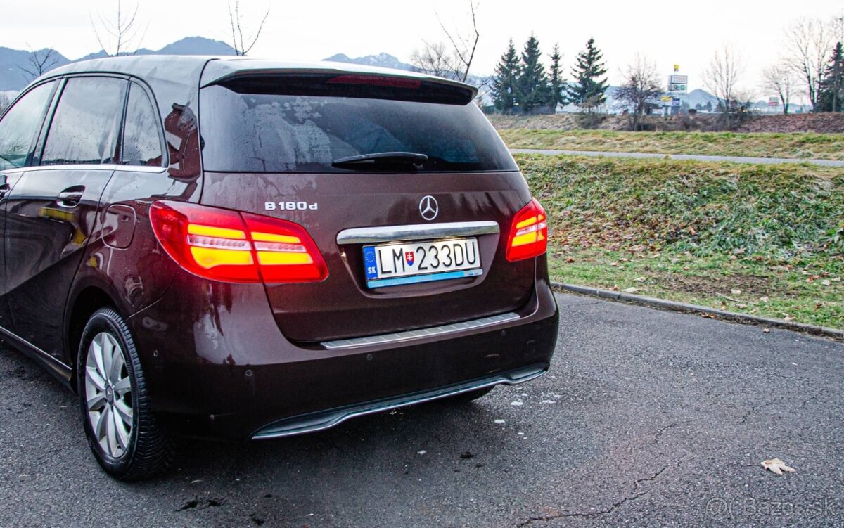 Mercedes-Benz B trieda 180 d - 8