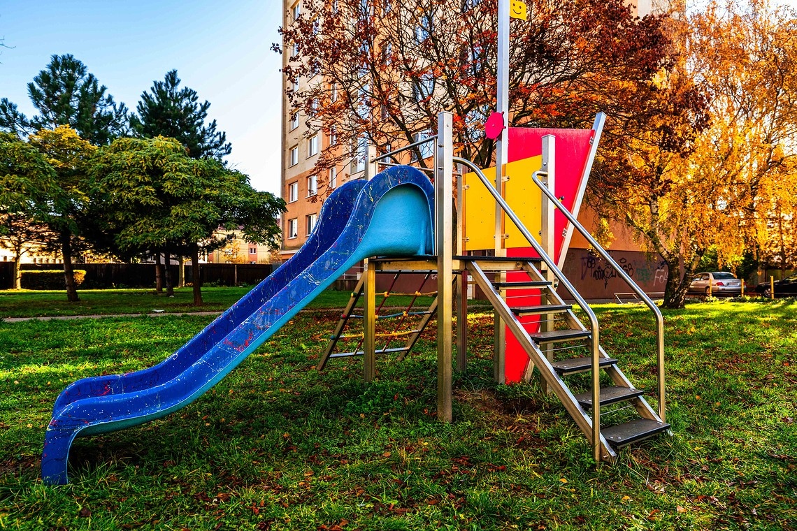 PALKOVIČOVA-2 izbový byt, pôvodný stav, nádherné výhľady - 8