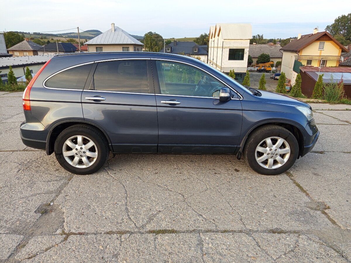 Predám Hondu CR-V diesel 2.2l ,103 kw, 4x4 - 8