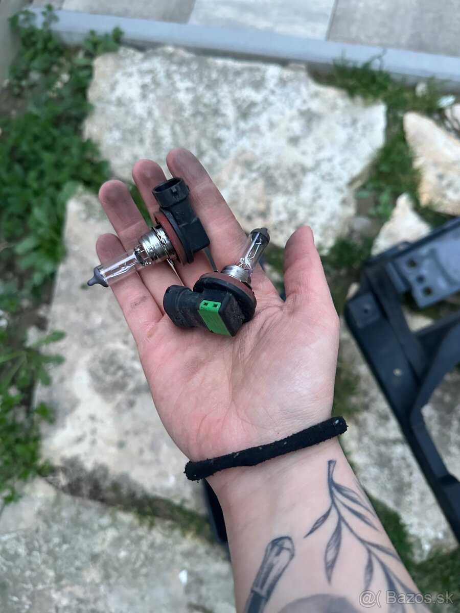 Predaj náhradných dielov na BMW e90 - 8