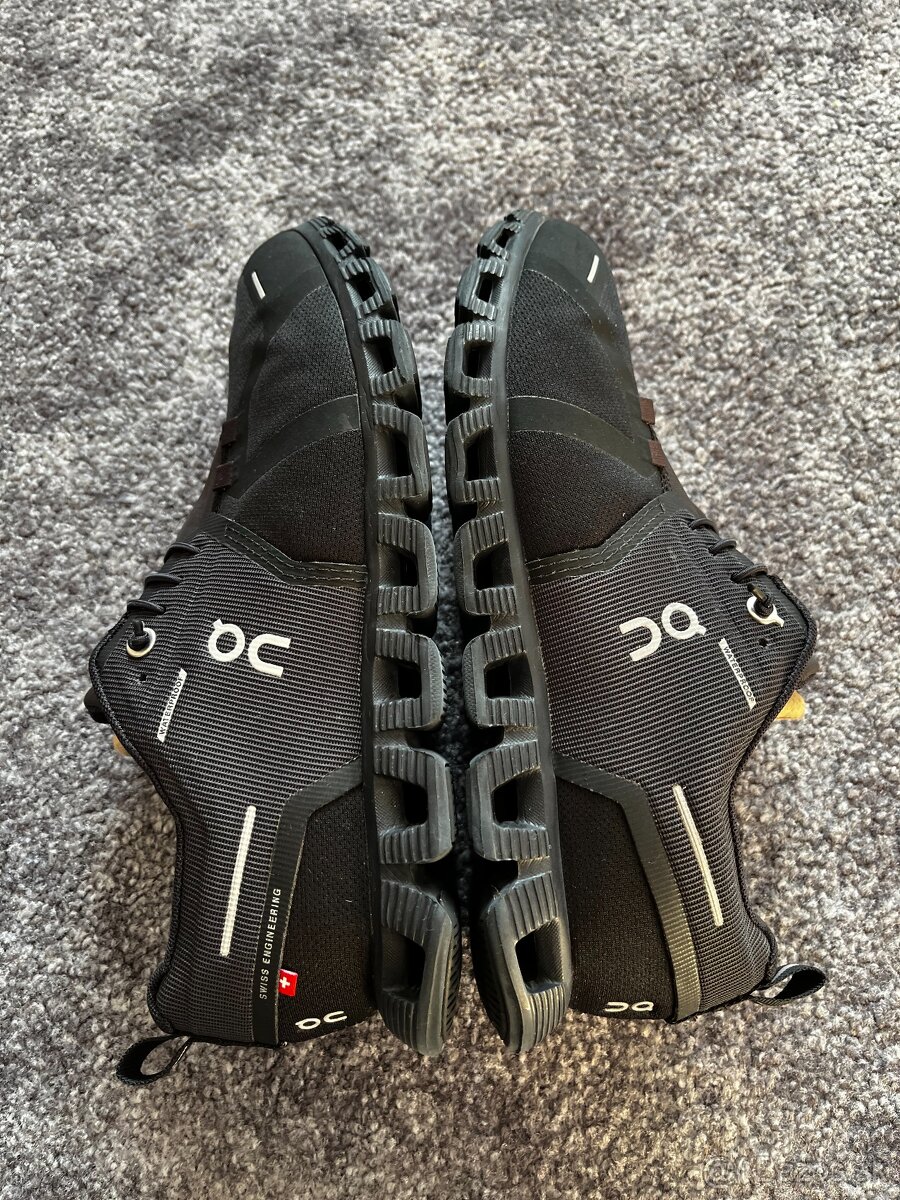 On Running, model Cloud 5 WP, velikost 39.... - 8