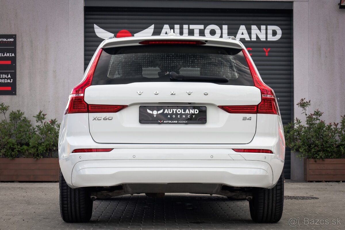 Volvo XC60 2.0 B4 mHEV Momentum A/T - 8