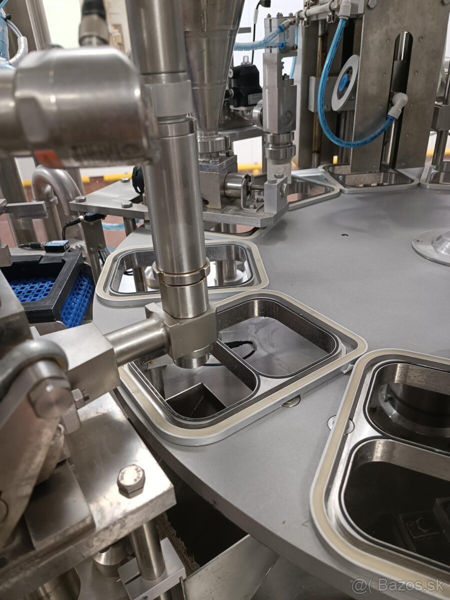 plnička a uzatváračka - 8