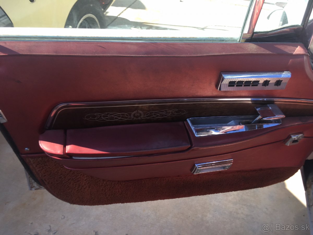 1963 Chrysler Imperial LeBaron - 8