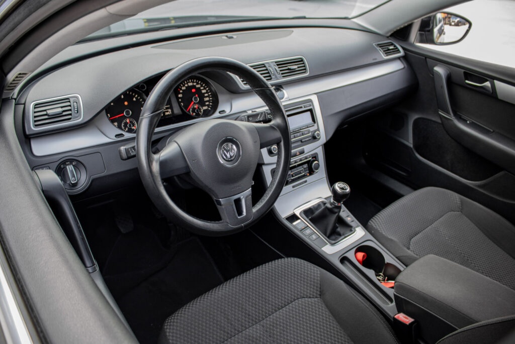 Volkswagen Passat 1.6 TDI 77kW MT/6 - 8