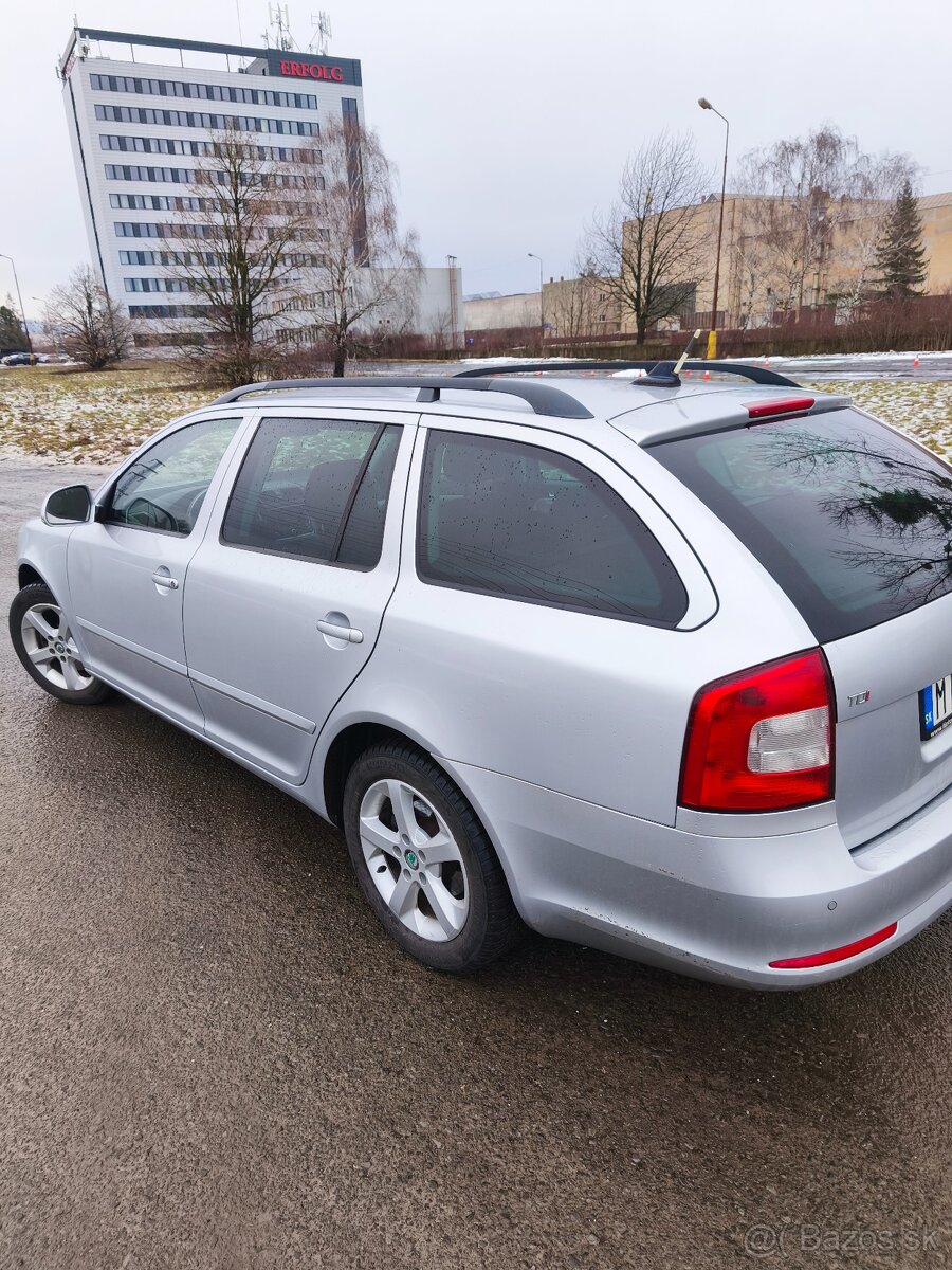 Škoda Octavia combi 2.0TDI - 8