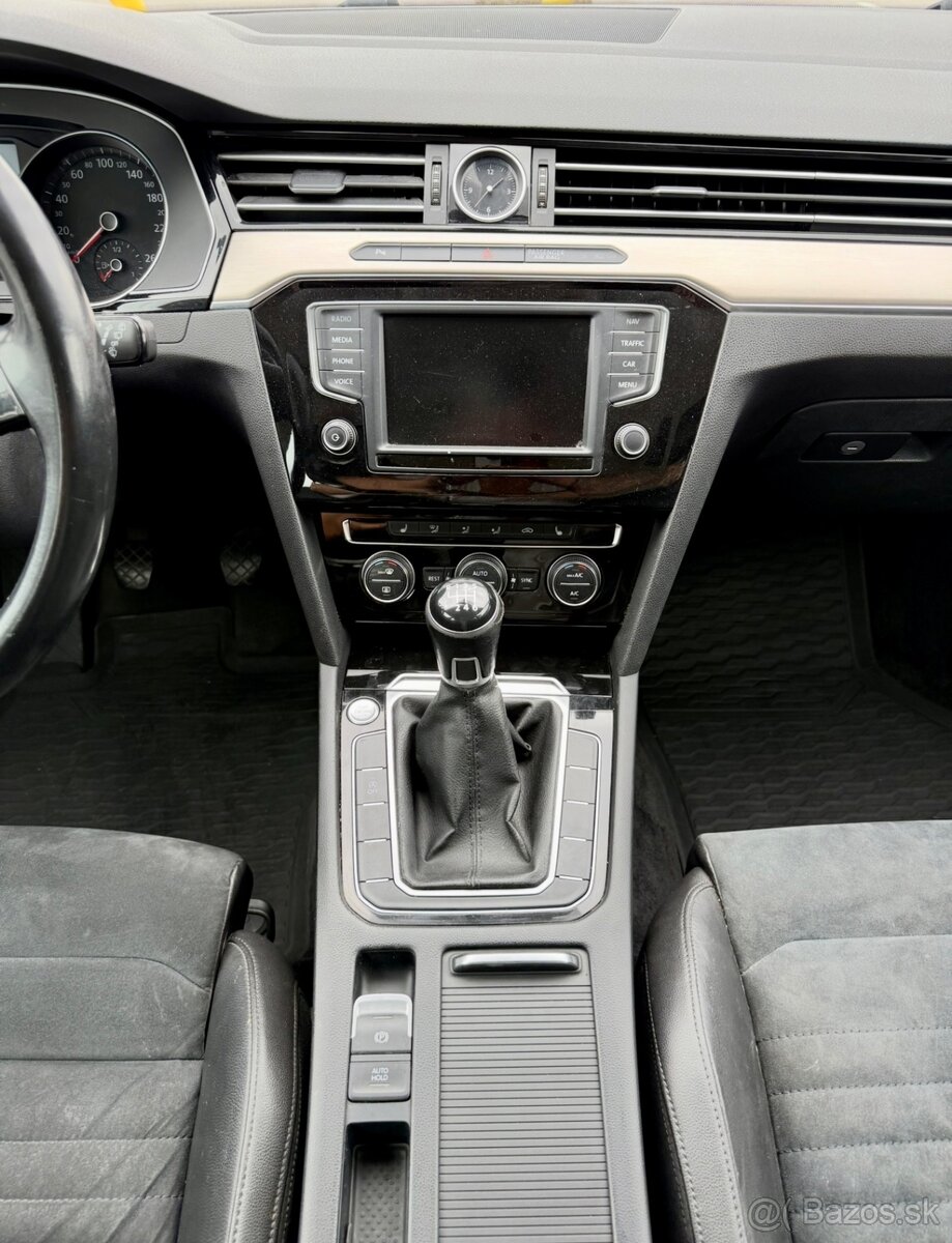 Volkswagen Passat Variant R-Line 2.0 TDI - 8