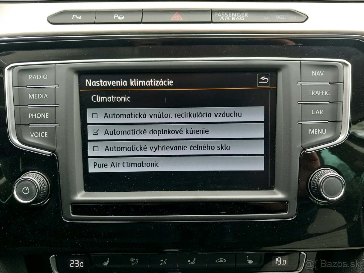 VW Passat Variant 2.0 BiTdi 4x4 DSG7 Highline Kúp.SR M2016 - 8
