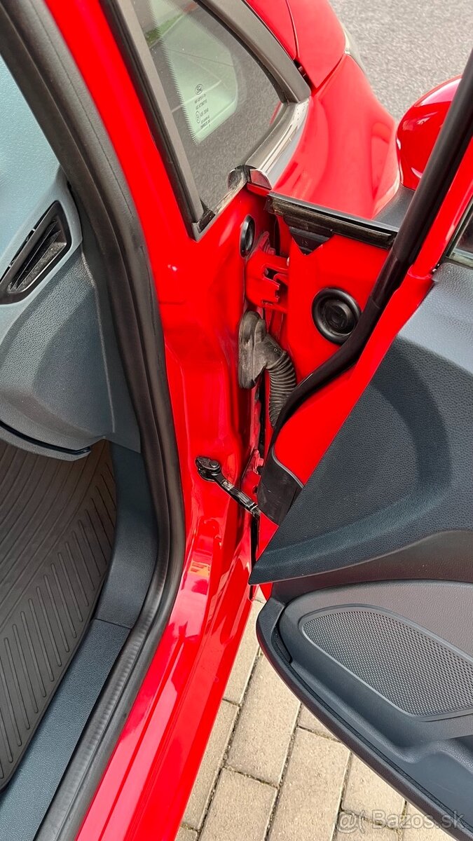 Predám FORD FIESTA 1.2 v skvelom stave len 79tis. km - 8