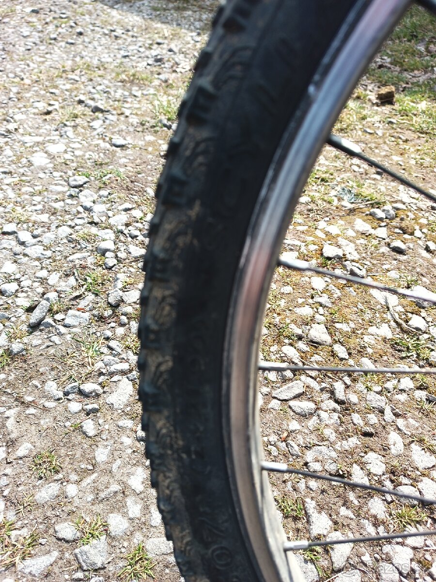 Predám bycikel 24" - 8