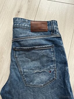 Nové,pánske,kvalitné džínsy Tommy HILFIGER - 32/34 - 8