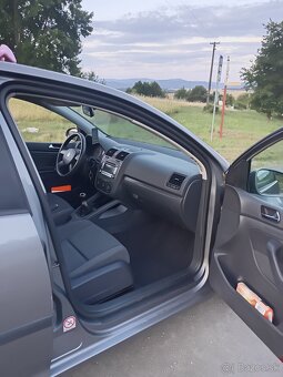VW Golf 5 1.4 - 8