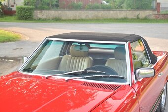 Mercedes-Benz 500SL R107 - 8