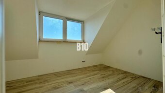 REZERVOVANÉ-Rodinný dom v peknom prostredí - Polerieka - 8