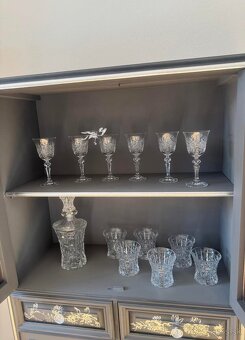 Predám vitrína, knižnica, skriňa - 8