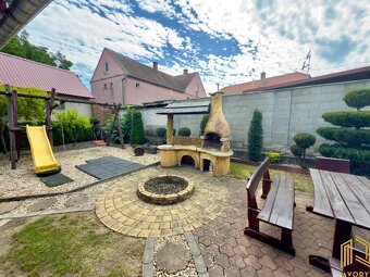 DOM S BYTOM (BÝVALÁ PREDAJŃA), POZEMOK 400m2, KOVÁLOV - 8