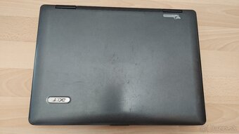 Predám notebook Acer TravelMate 5720 - 8