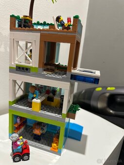 Lego City Bytový Dom - 8