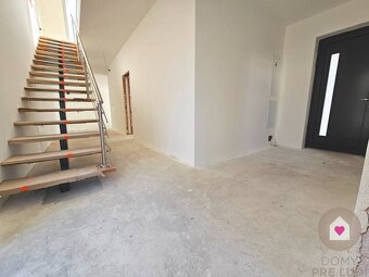 SKLAUDOVANÝ 5 izbový 2-podlažný RD s 2 kúpeľňami -143m2, POZ - 8