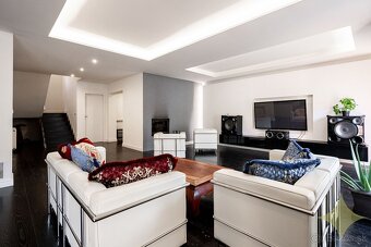 Luxus v kúpelnom mestečku pri Banskej Štiavnici. - 8