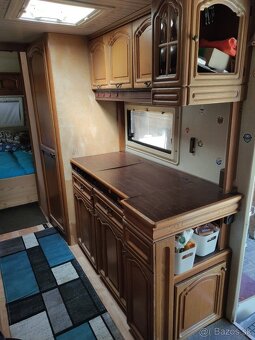 Karavan hobby 680 - 7,3 m - 8