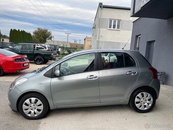 Toyota Yaris 1.3 Benzin = Klíma, 192756km Bez korozie = - 8