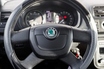 Škoda Fabia Ambiente 1 16V 63kW M5 12/2012 - 8