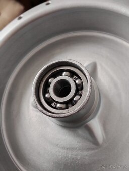 Predám krásny stred kolesa Jawa pérák 250 Janeček 150mm - 8