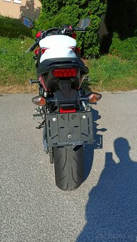 Honda CBR 650 f 600 - 8
