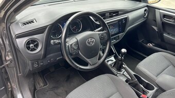 Predám Toyotu Corollu sedan, r.v. 2017, 1. Majiteľ - 8