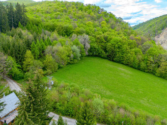 IBA U NÁS Stavebný pozemok pod lesom s výhľadom nad Belušou - 8