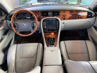 Jaguar XJ Super V8 - 8