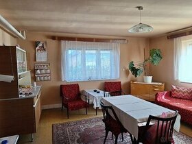 Rodinný dom 1+4, nová strecha, kúrenie, garáž - 8