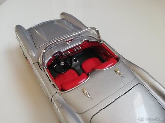 1:18 CHEVROLET Corvette , Bburago - 8