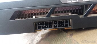 Radeon R9 390 8gb poskodena - 8