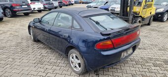 Lacno rozpredám Mazda 323 na náhradné diely - 8
