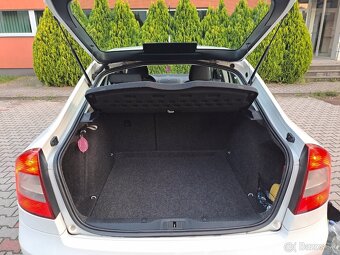 Škoda Octavia II Facelift 1.6 TDI DSG 7 automat 2011 - 8