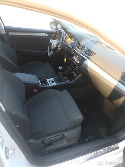 Predám Škoda Superb 3 combi obsah 2 liter desel ročník 2019 - 8