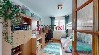 TARGETreal | Na predaj 7-izbový dvojgeneračný rodinný dom v - 8
