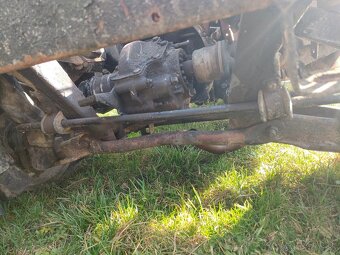 Mám napredaj dieli aro - 8