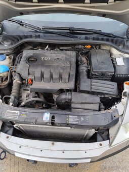 Rozpredam na diely octavia combi 2 , II 2.0 tdi - 8