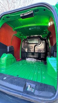 Ford Transit Courier 1.6 TDCi - Top stav - 8