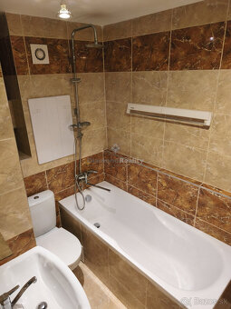 Ponúkame na predaj 2-izbový byt na ulici Rožňavská, KE-Západ - 8